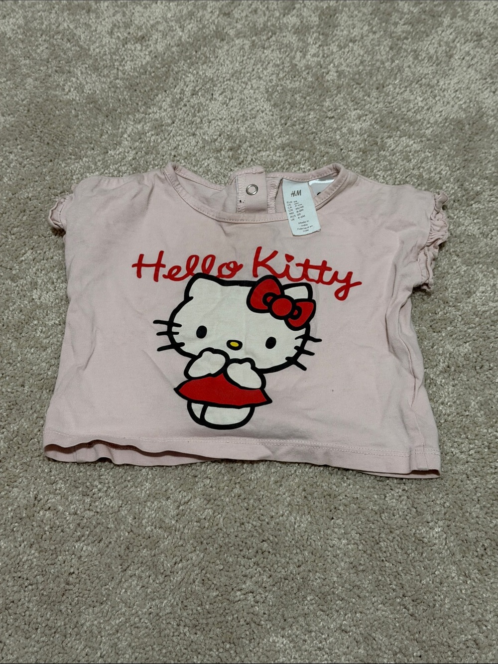 H&M Light Pink Hello Kitty Short Sleeve Tee with Red Graphic